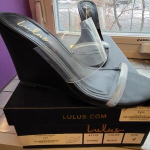 Women's lulus Winnie black wedge clear toe sandal sz 6. 3.5" great condition